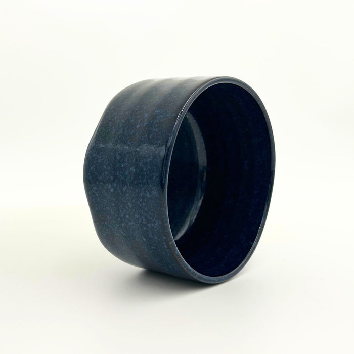 Ceramic Matcha Bowl – Handmade Chawan Matcha Bowl, Japanese Bowl, Navy, 21.1 oz, 620ml